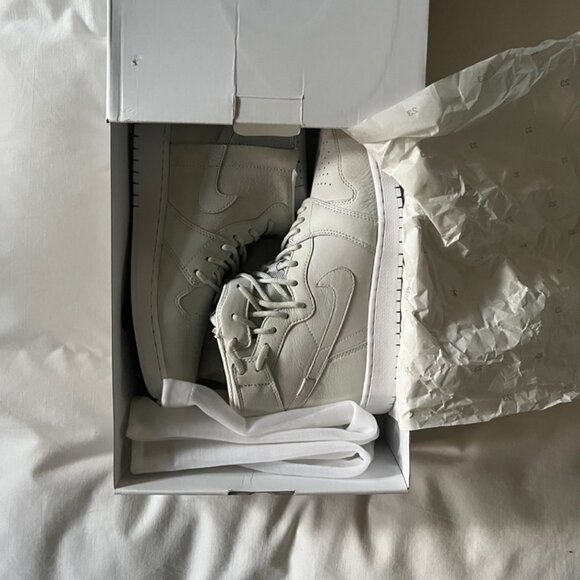 WMNS AIR JORDAN I REBEL XX OFF WHITE Size US 8 UK 5.5 EU 39 - Picture 10 of 16